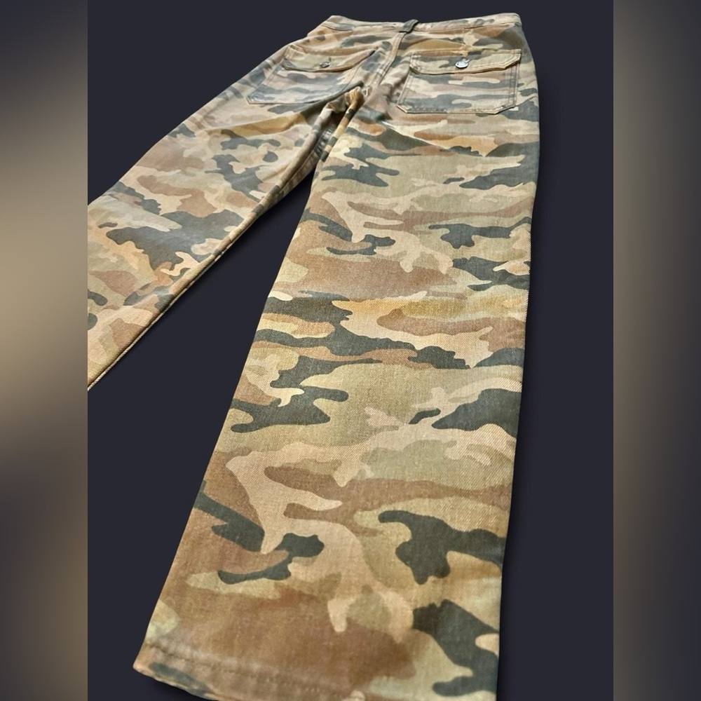 👖 WE THE FREE by Free People camo jeans